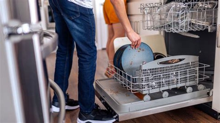 Do dishwashers actually clean?