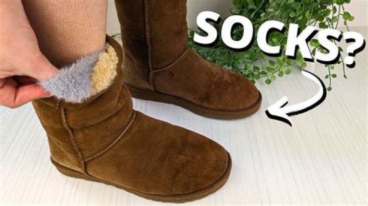 Do u wear socks with UGGs?