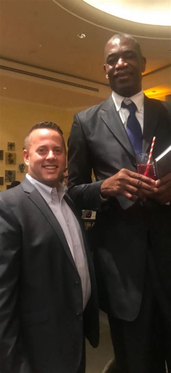 Does being tall give you an advantage?