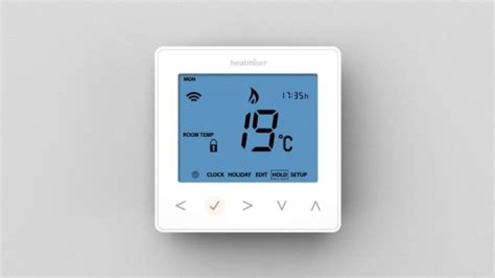 How do underfloor heating thermostats work?
