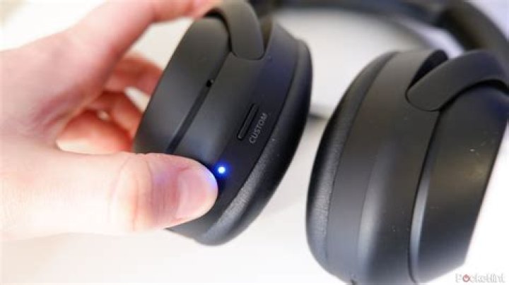 How do you pair edifier headphones?