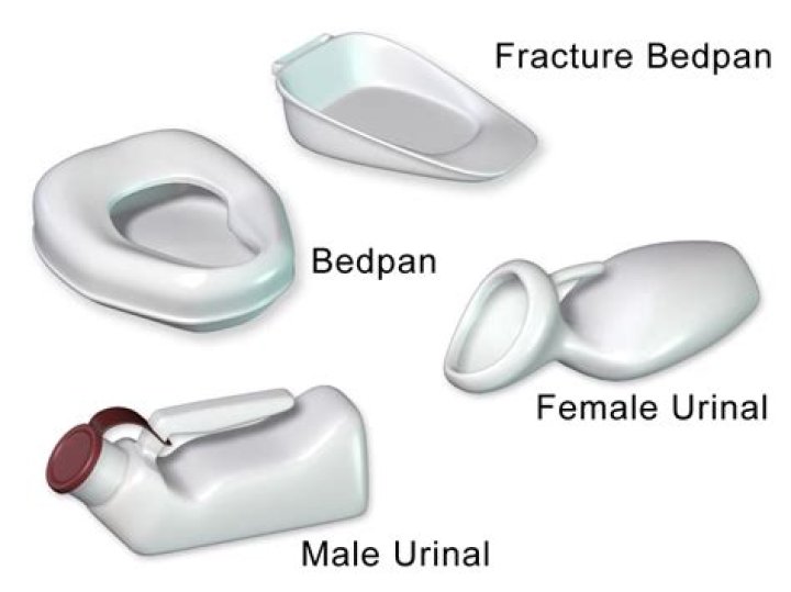 How do you use a urinal bed?