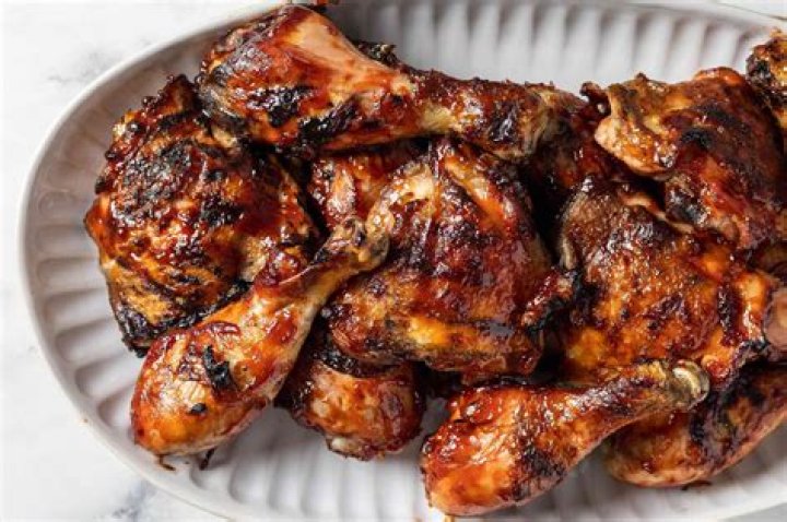 How do you use barbecue sauce on chicken?