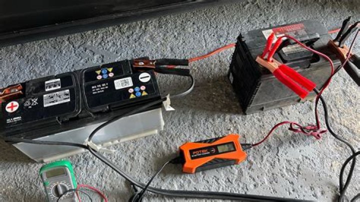 How long does it take for a dead car battery to charge?