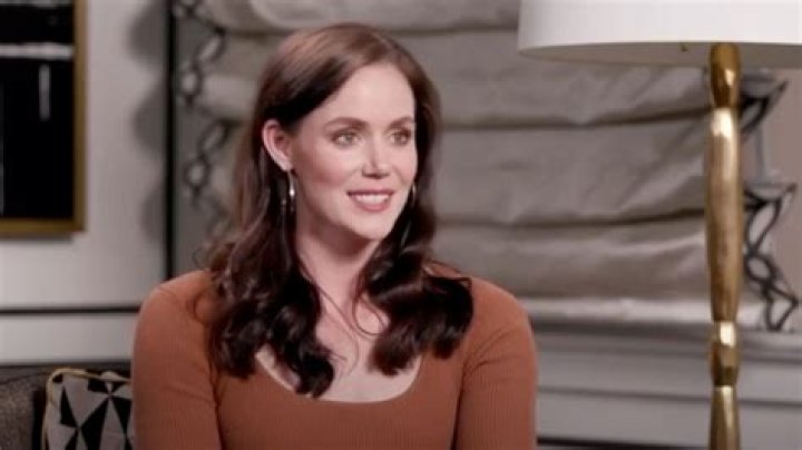 How old is Tessa Virtue?