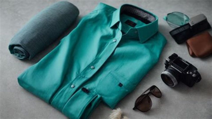 What goes well with a turquoise shirt?