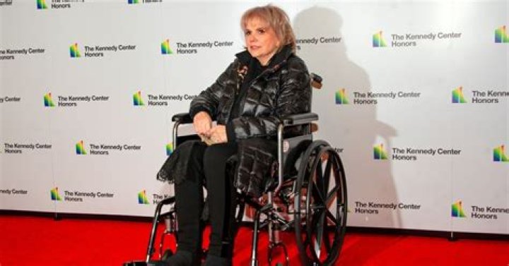 What illness does Linda Ronstadt have?