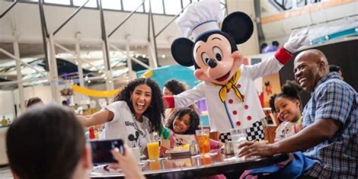 What is a quick service meal at Disney World?