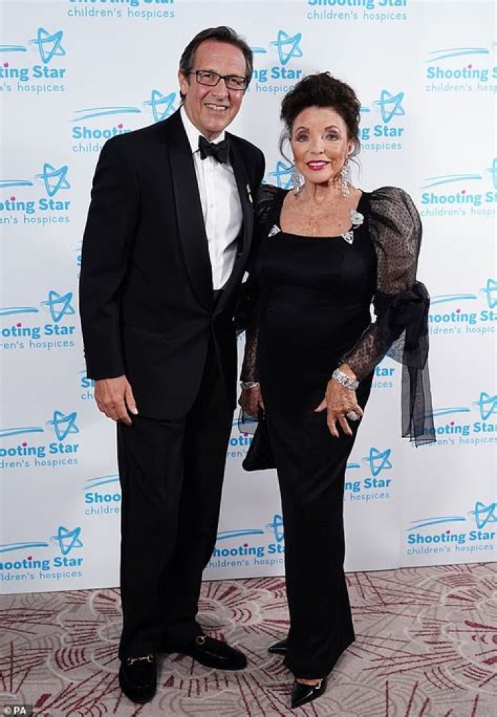 Who is Joan Jett's father?